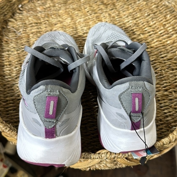 Saucony 15 running shoe ally quartz, purple & grey comfortable,lightweight,SZ 7W - Picture 5 of 8